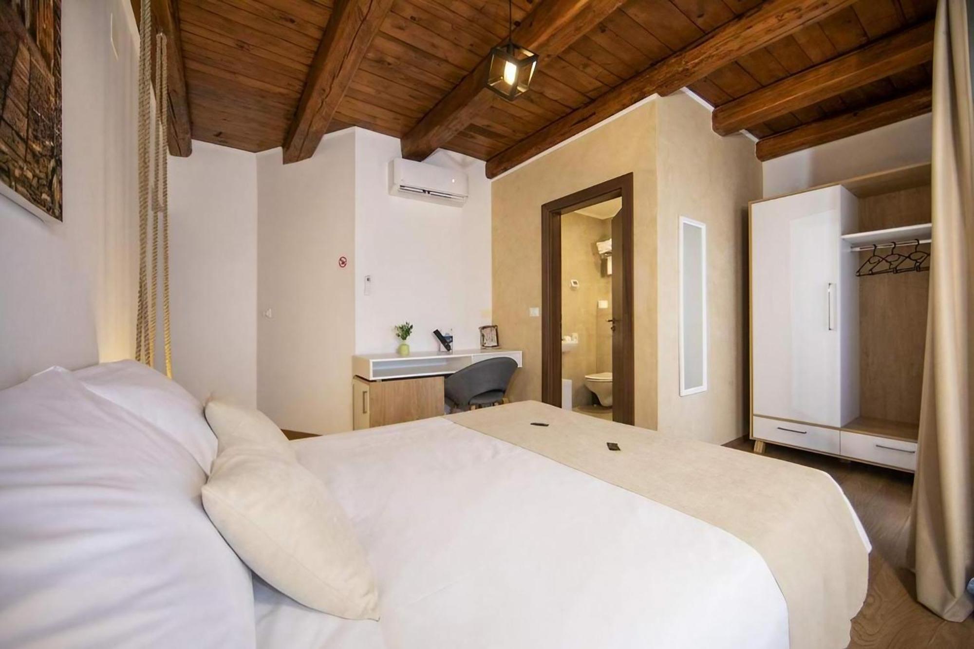Hotel Natura Vilanija 외부 사진